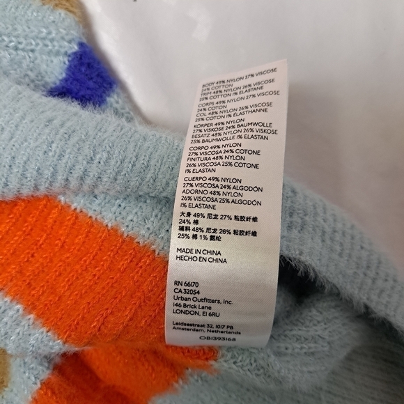 𝅺URBAN Outfitters  BDG Aden Sweater Vest - Picture 5 of 7